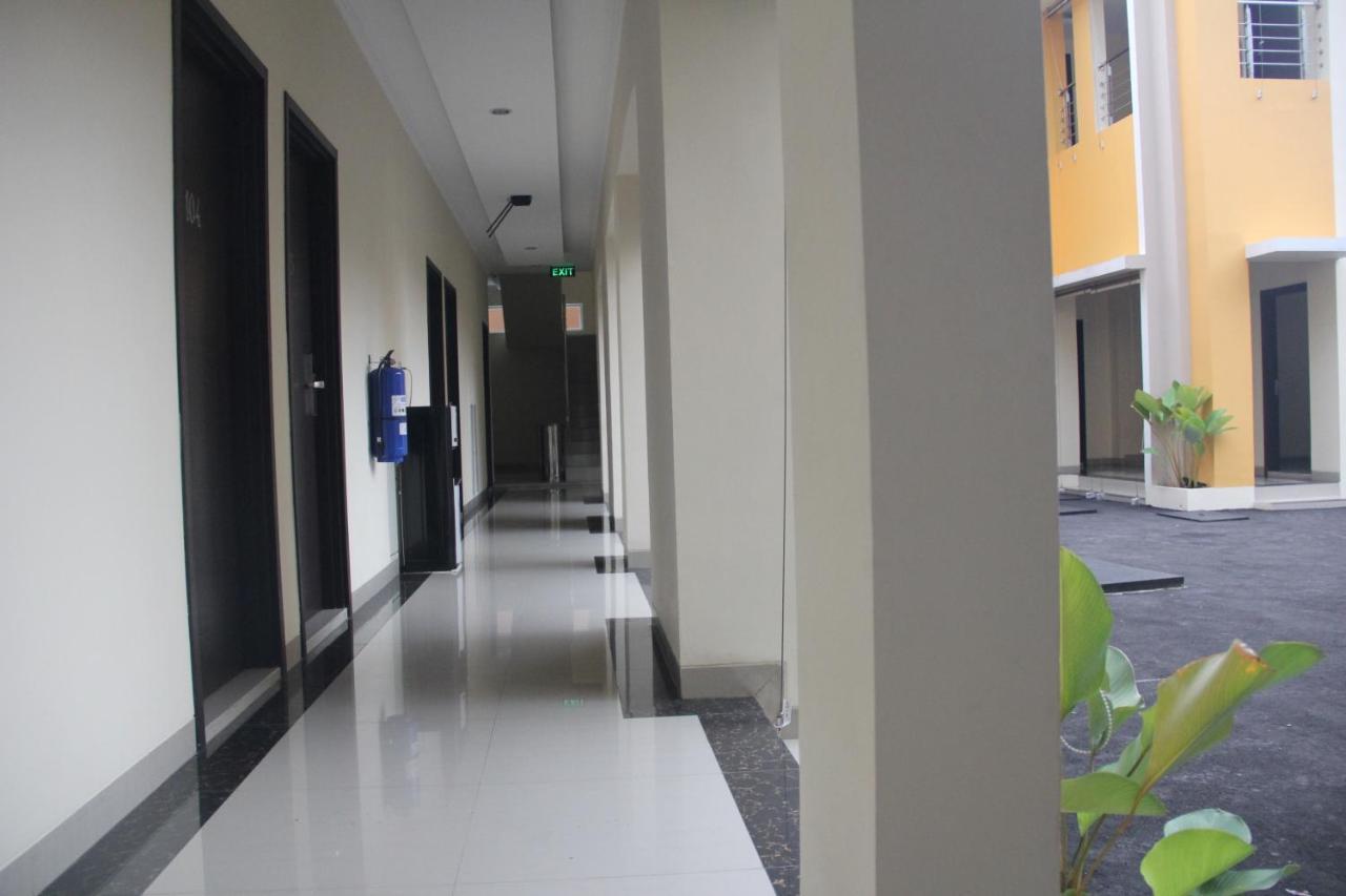 Griya Indah Sari Otel Solo Dış mekan fotoğraf